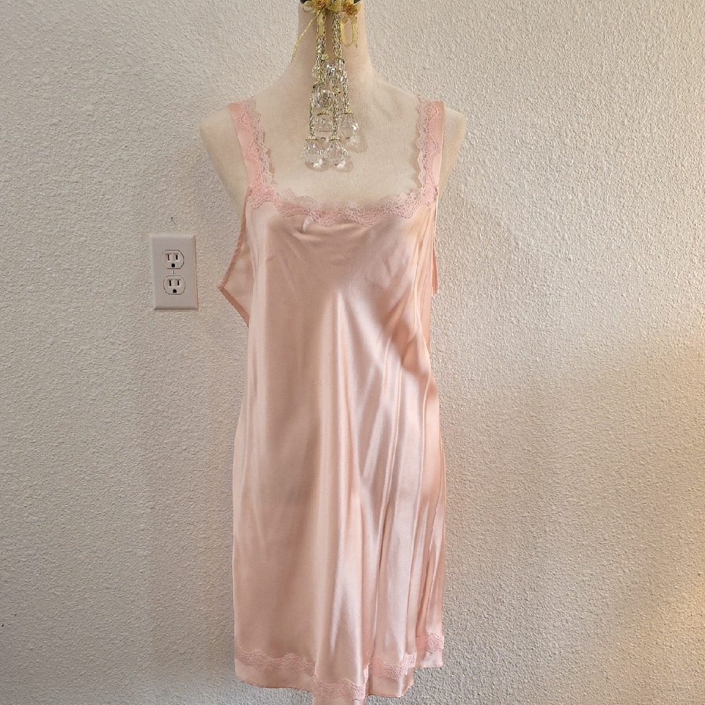 VINTAGE OLGA SILK LINGERIE CHEMISE GOWN DRESS FULL SLIP RETRO Glossy Silky Soft